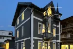 Sanierte Altbau-Villa: Geschäfts- & Wohneinheiten im Zentrum von St.Johann in Tirol!