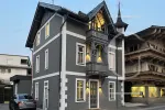 Sanierte Altbau-Villa: Geschäfts- & Wohneinheiten im Zentrum von St.Johann in Tirol!