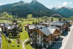 Ski In/Ski Out: Luxuriöses Ferienapartment im Alpin-Stil direkt an der Bergbahn Wildkogel-Arena!